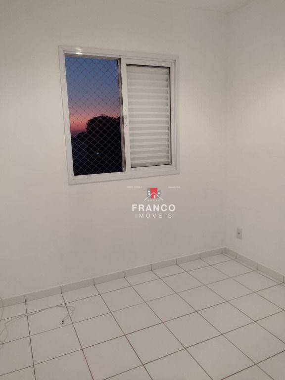 Apartamento para alugar com 3 quartos, 73m² - Foto 8