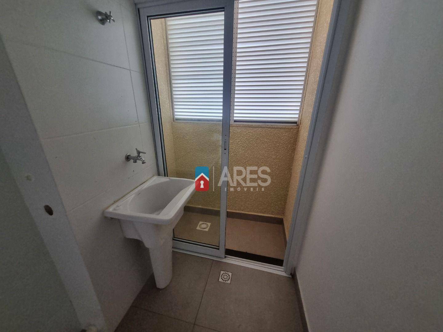 Apartamento à venda com 2 quartos, 59m² - Foto 4