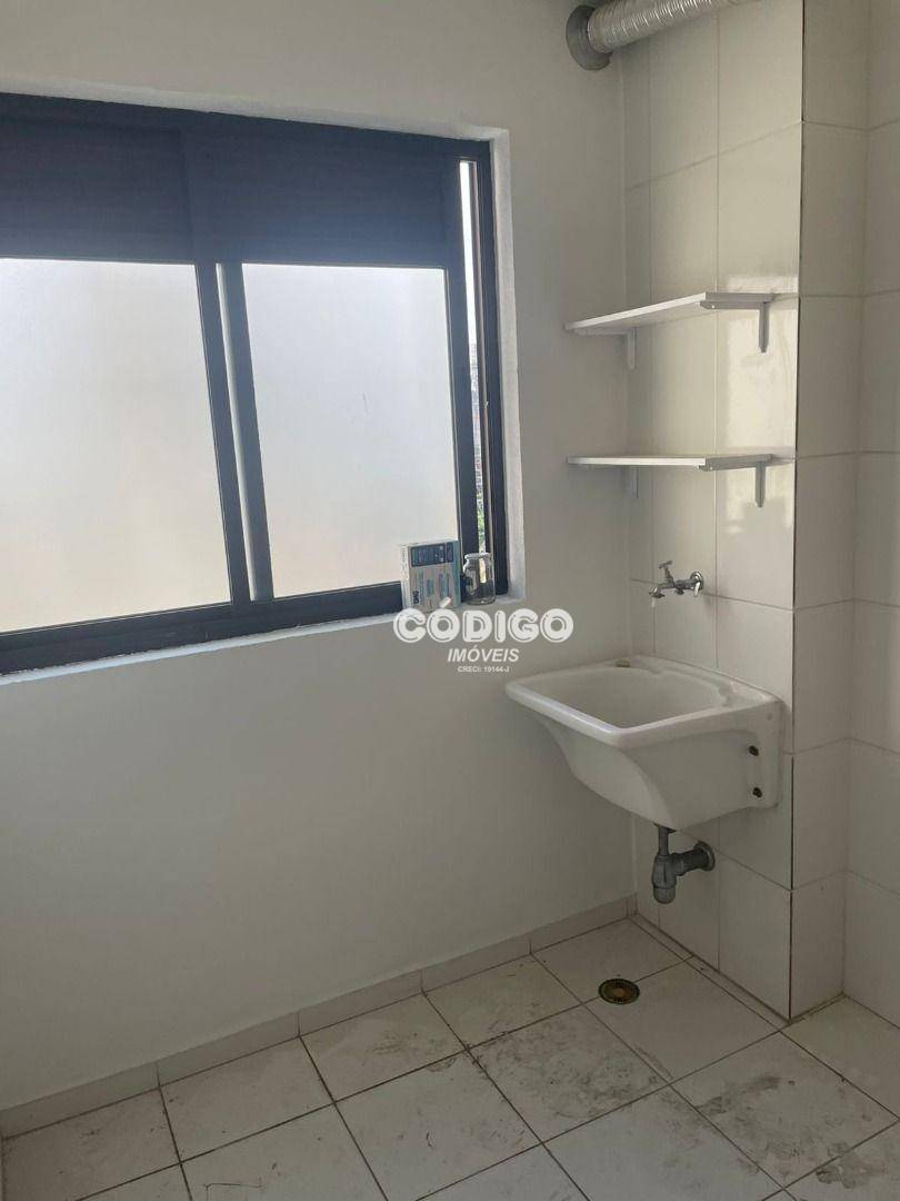 Apartamento à venda com 2 quartos, 60m² - Foto 12