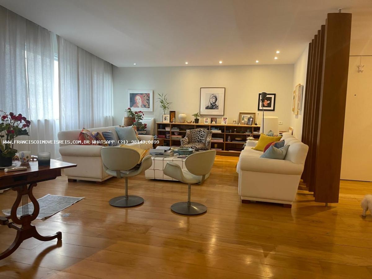 Apartamento à venda com 3 quartos, 210m² - Foto 1