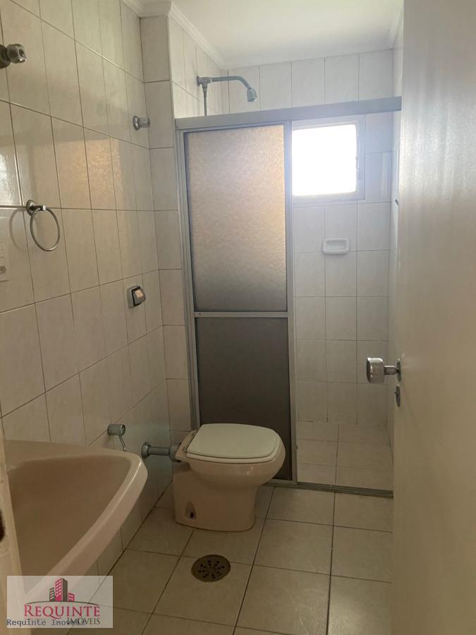 Apartamento para alugar com 3 quartos, 150m² - Foto 7