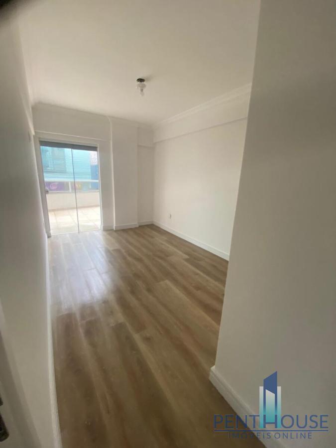 Apartamento à venda com 3 quartos, 147m² - Foto 21