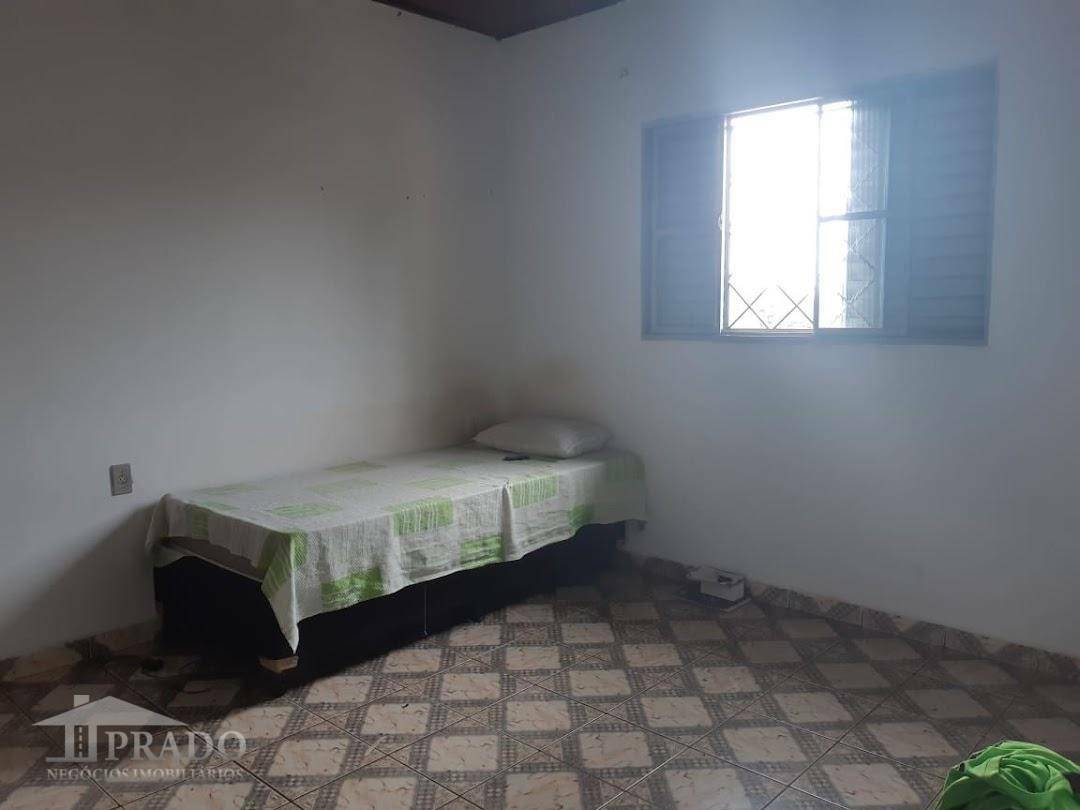 Casa à venda com 4 quartos, 210m² - Foto 11