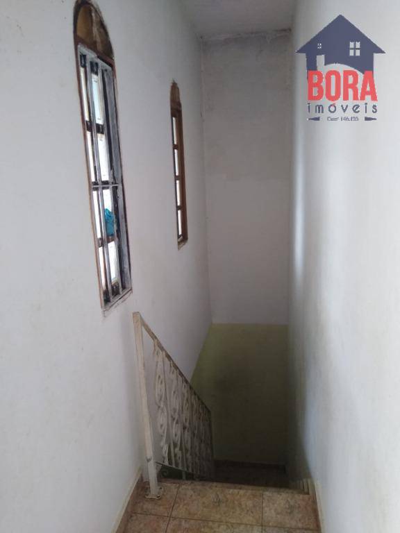 Casa à venda com 3 quartos, 200m² - Foto 18