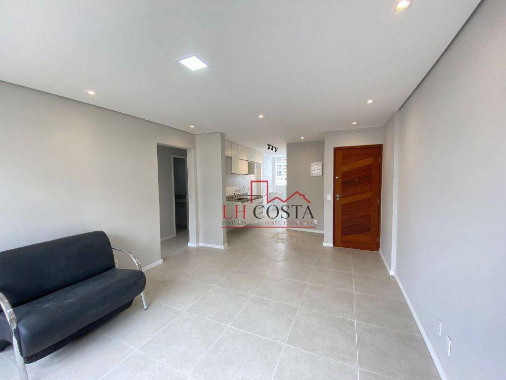 Apartamento à venda com 2 quartos, 75m² - Foto 1