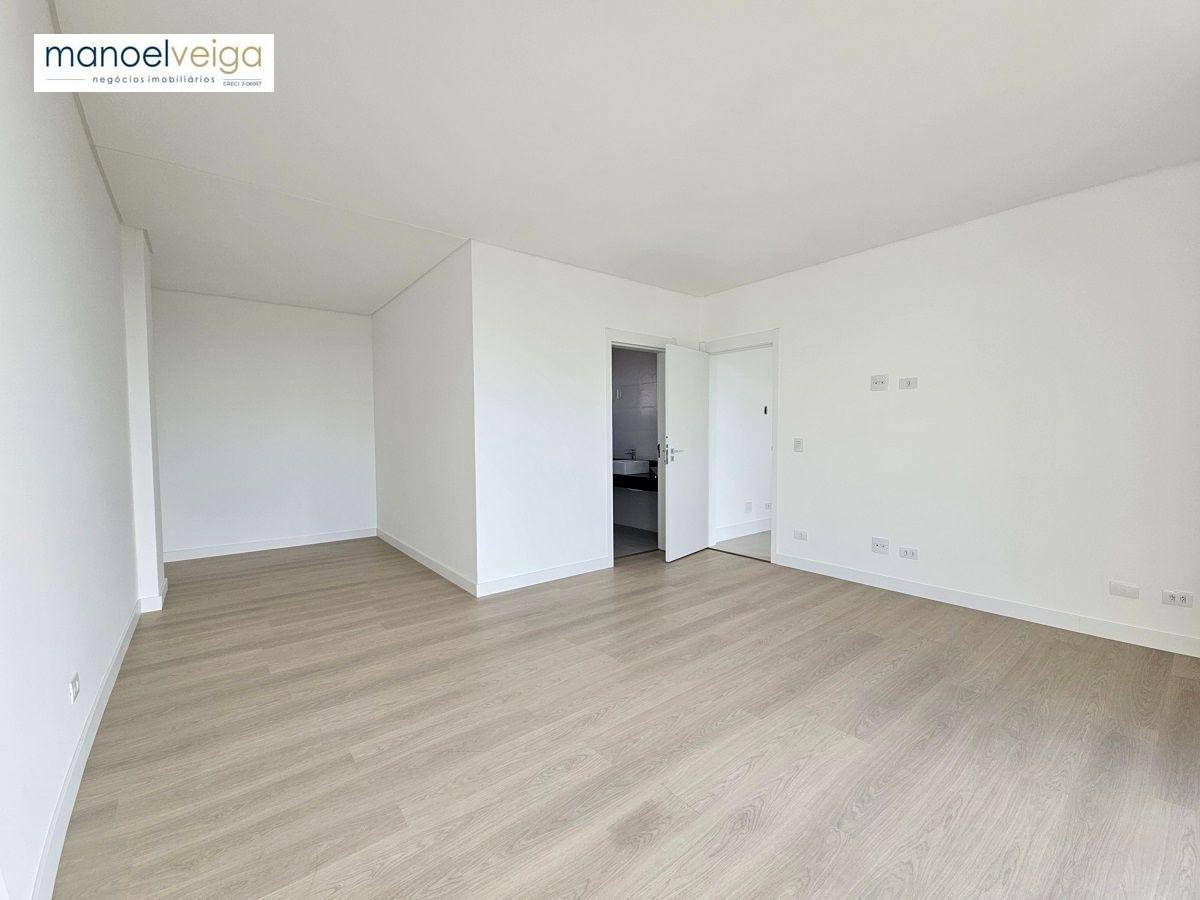 Apartamento à venda com 3 quartos, 147m² - Foto 8