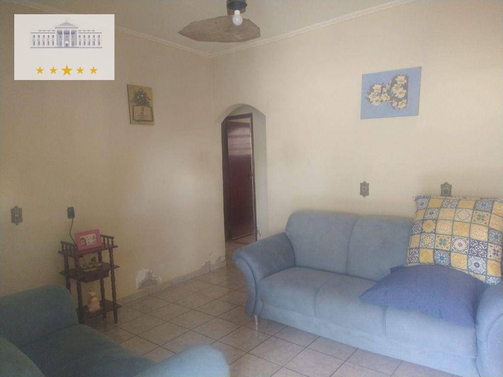 Casa à venda com 3 quartos, 142m² - Foto 1