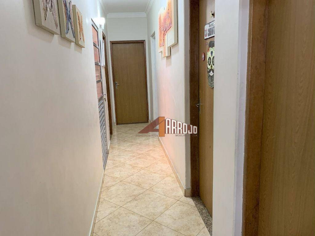 Casa à venda com 3 quartos, 200m² - Foto 19