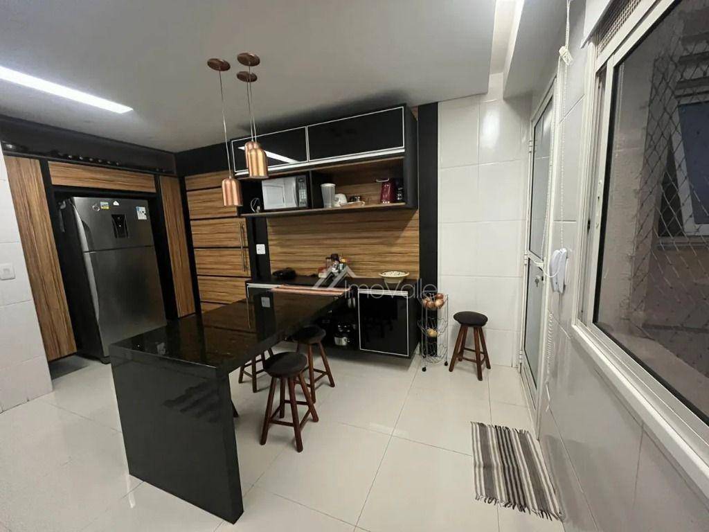 Apartamento à venda com 3 quartos, 143m² - Foto 6