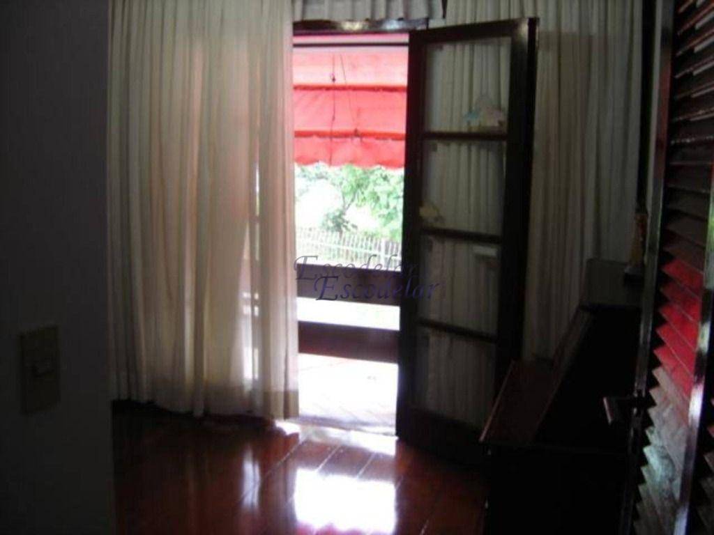 Casa para alugar com 4 quartos, 358m² - Foto 18