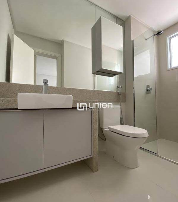 Apartamento à venda com 4 quartos, 237m² - Foto 22