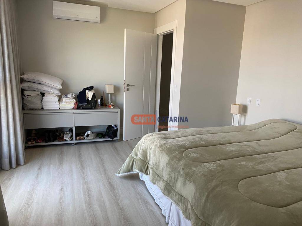 Apartamento à venda com 4 quartos, 291m² - Foto 18