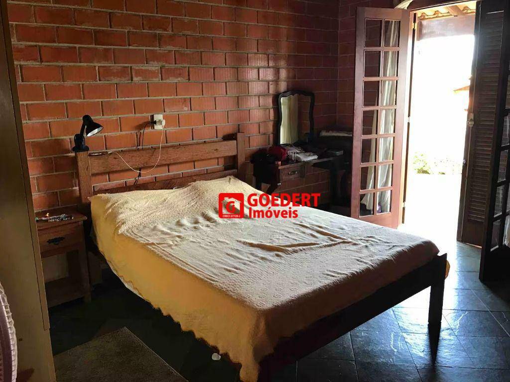 Chácara à venda com 3 quartos, 200m² - Foto 15