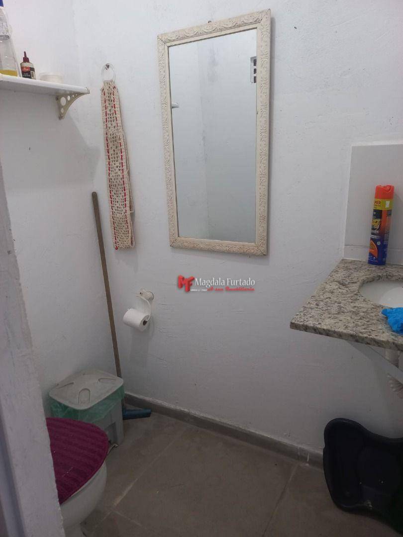 Casa à venda com 2 quartos, 160m² - Foto 2