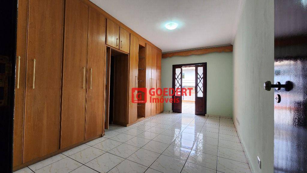 Sobrado à venda e aluguel com 3 quartos, 220m² - Foto 18