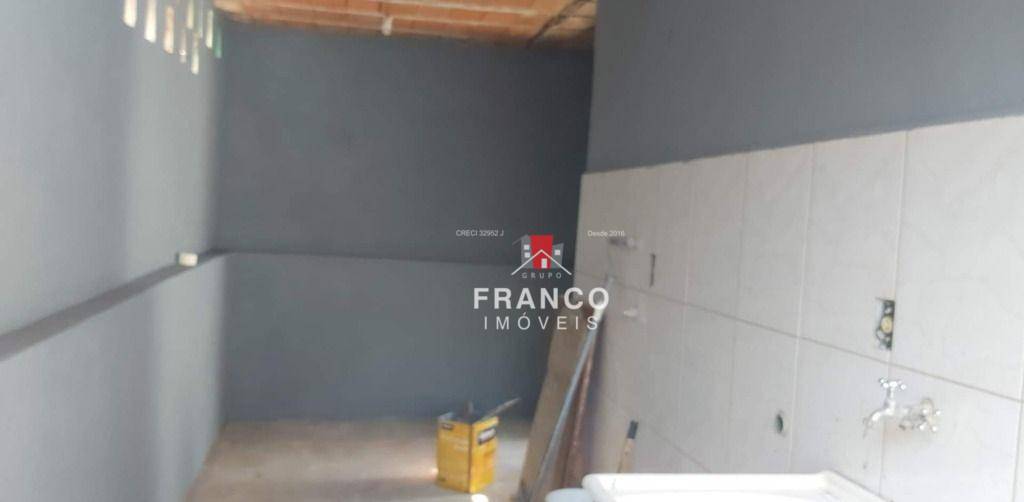 Casa à venda com 6 quartos, 300m² - Foto 20