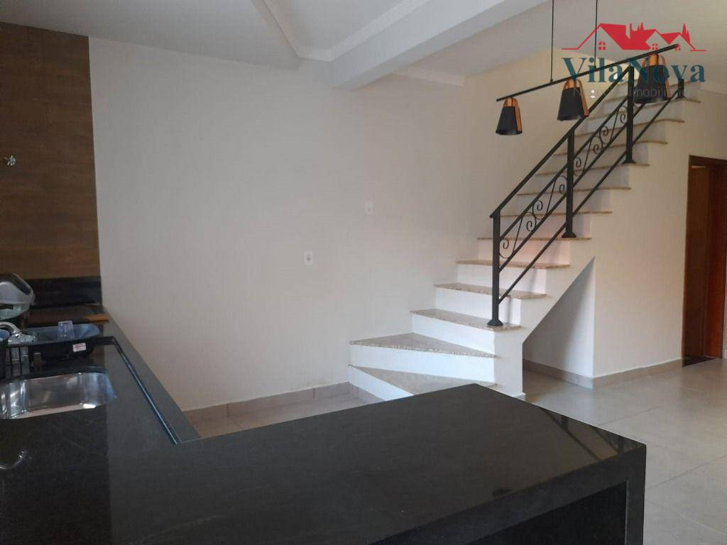 Casa à venda com 3 quartos, 140m² - Foto 3