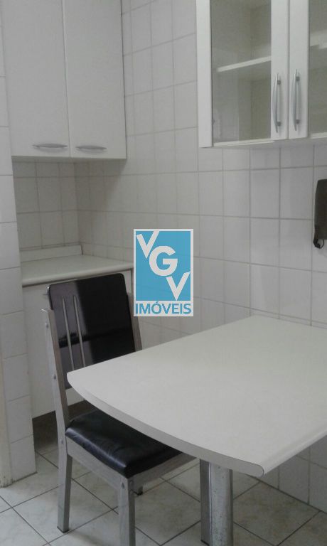 Apartamento à venda e aluguel com 2 quartos, 50m² - Foto 13