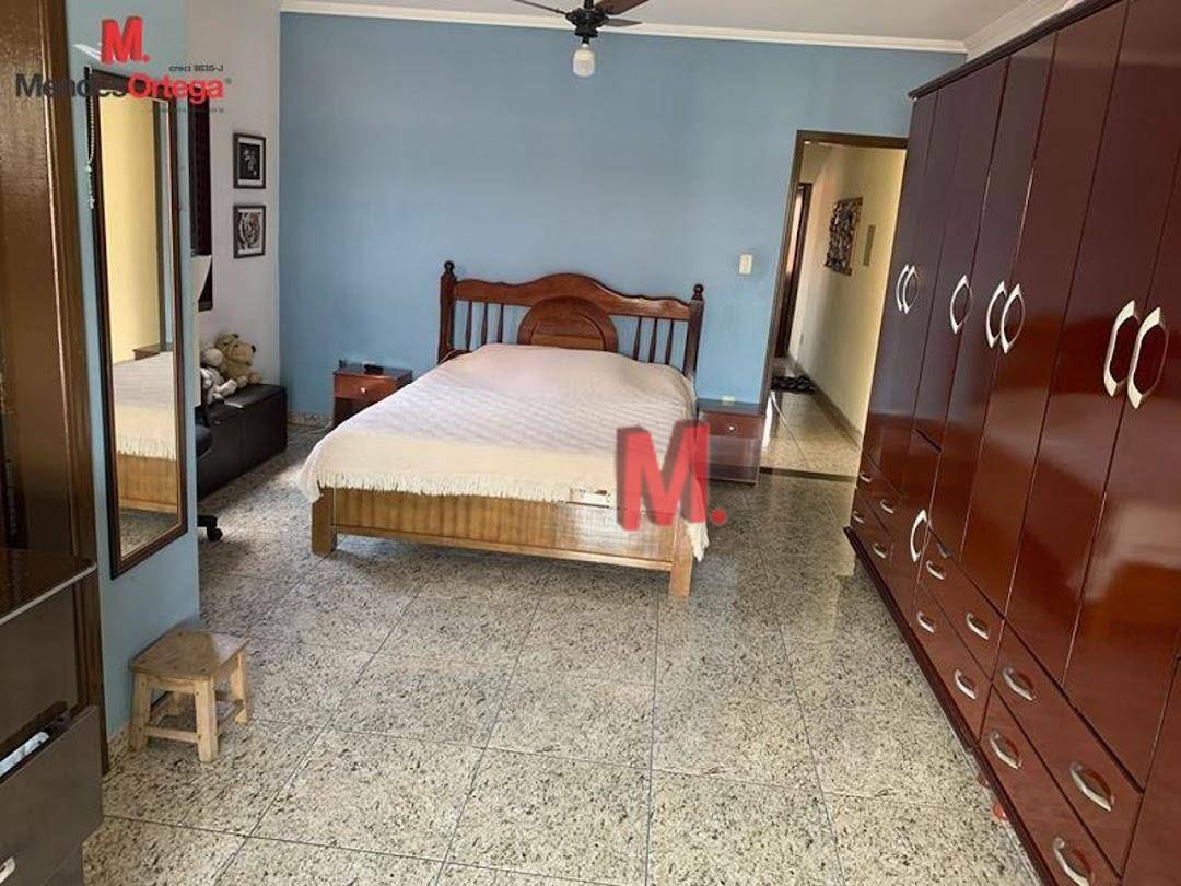 Casa à venda com 3 quartos, 200m² - Foto 16