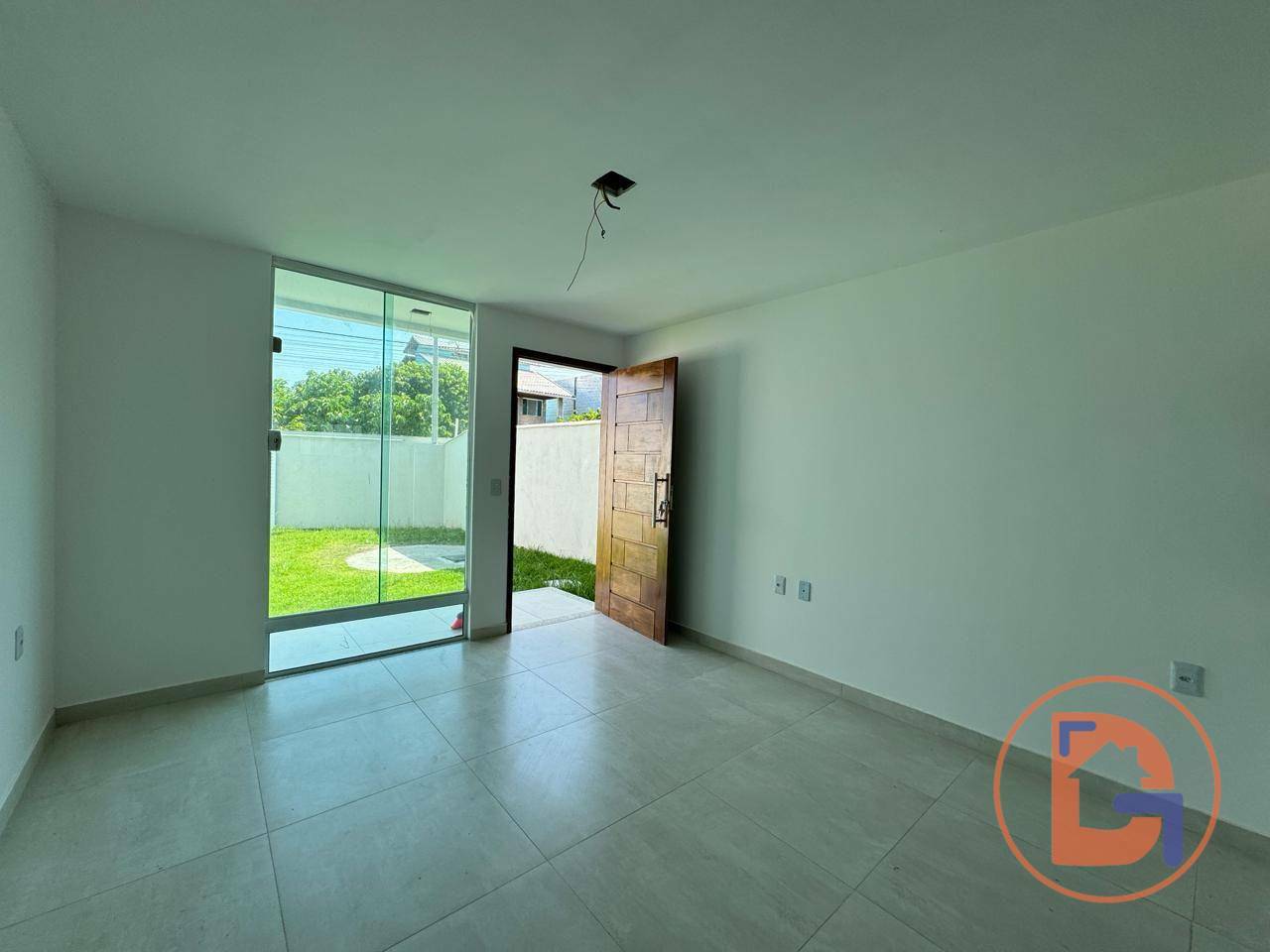 Casa à venda com 3 quartos, 100m² - Foto 8