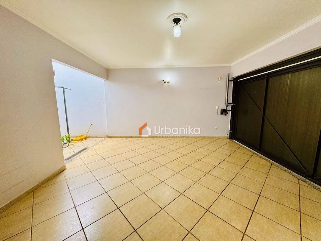Casa, 3 quartos, 197 m² - Foto 4