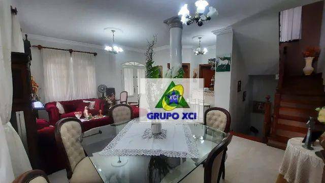 Casa de Condomínio à venda com 4 quartos, 302m² - Foto 4