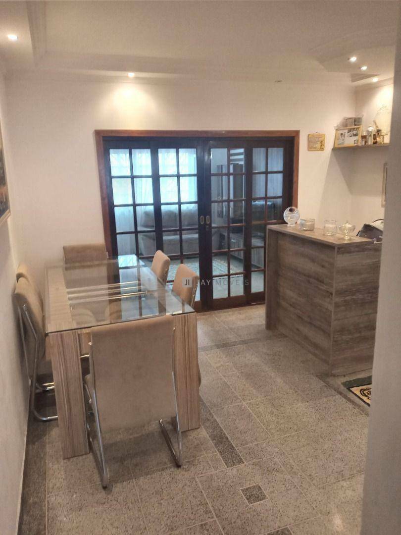 Casa à venda com 3 quartos, 346m² - Foto 1