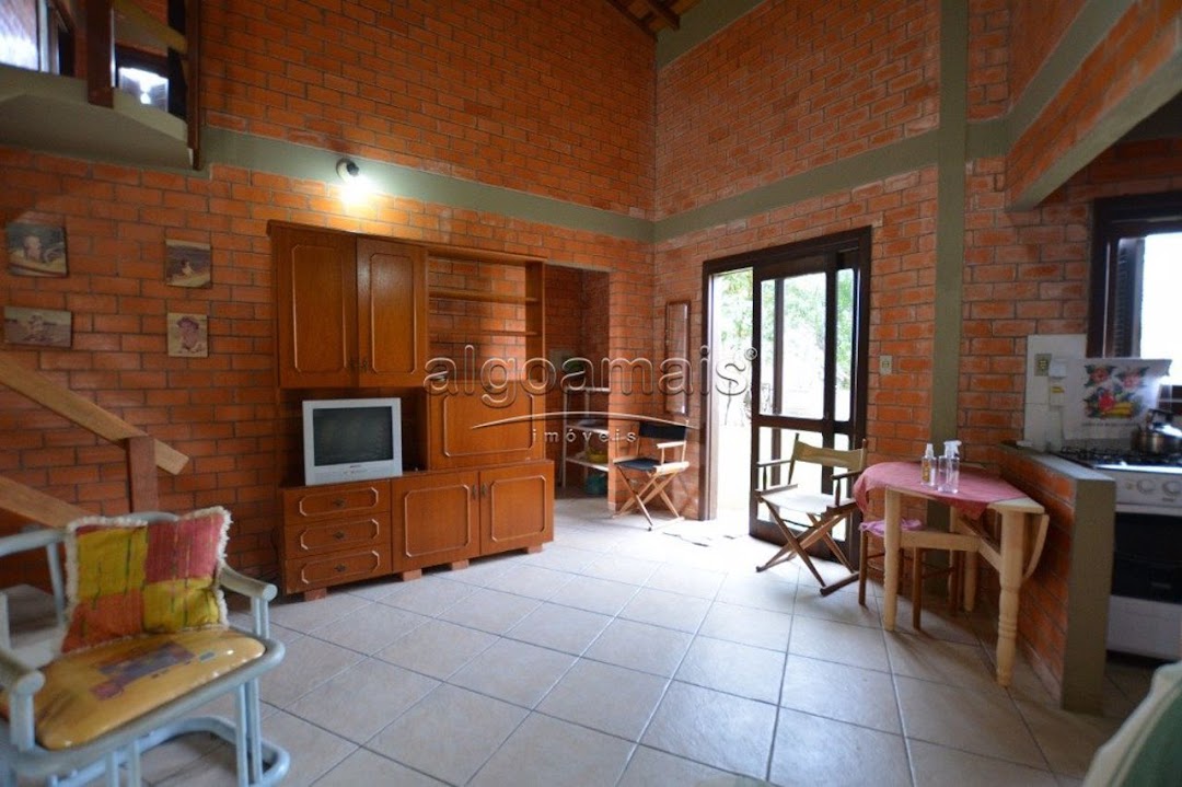 Casa à venda com 2 quartos, 175m² - Foto 4