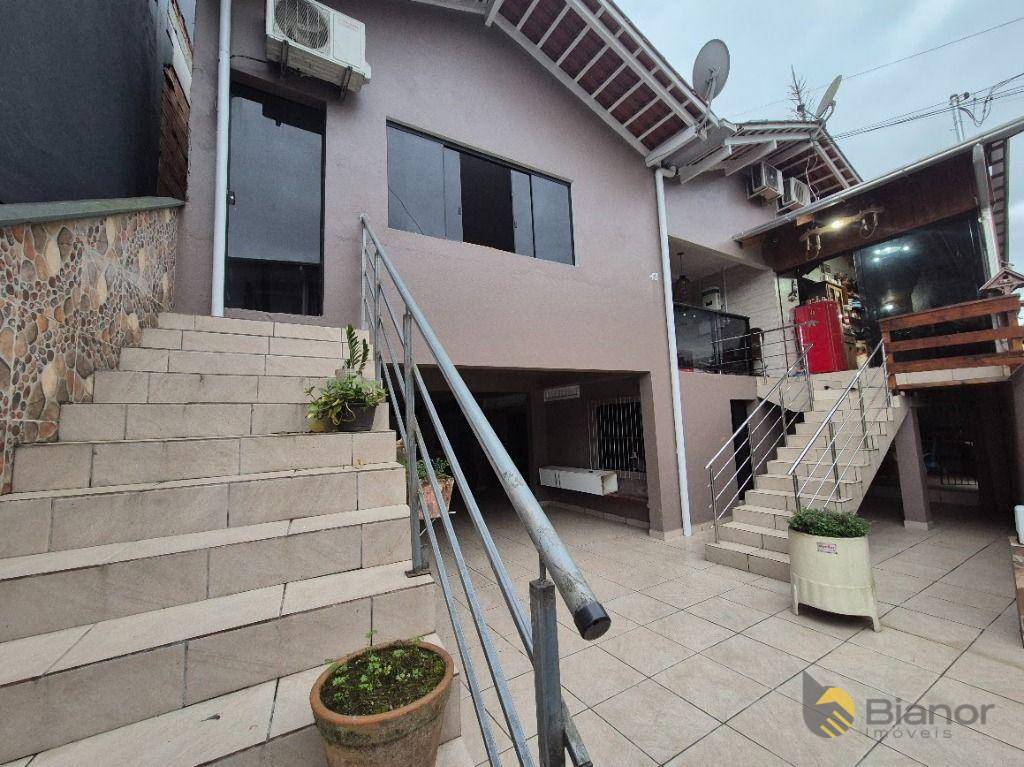 Casa à venda com 3 quartos, 300m² - Foto 17