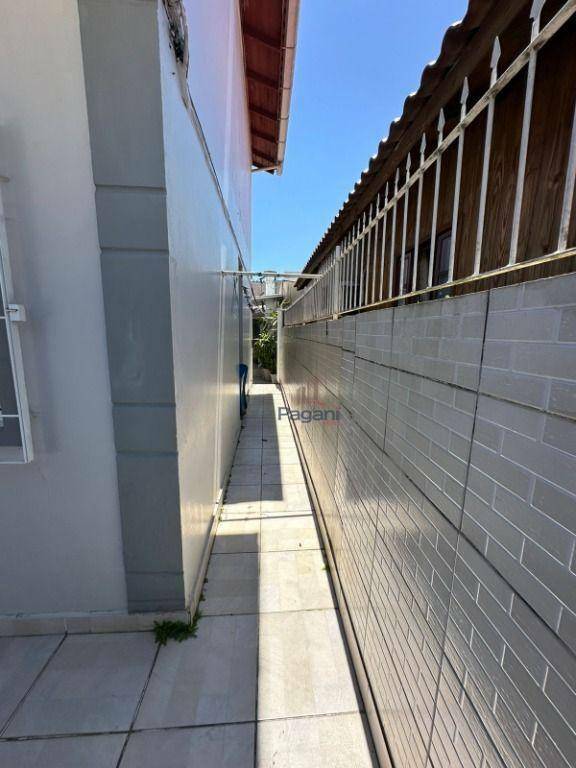 Casa à venda com 4 quartos, 180m² - Foto 4