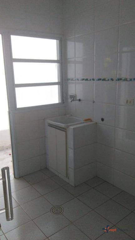 Casa de Condomínio à venda com 3 quartos, 240m² - Foto 14