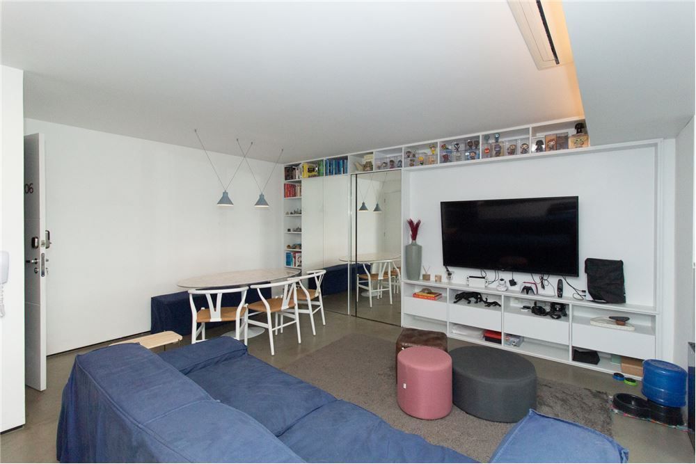 Apartamento à venda com 2 quartos, 62m² - Foto 1