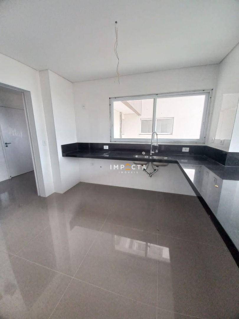 Apartamento à venda com 3 quartos, 125m² - Foto 9