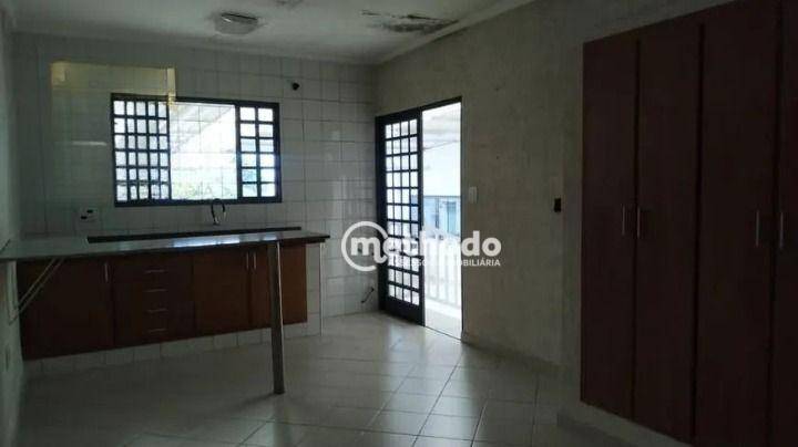 Casa à venda com 3 quartos, 230m² - Foto 10