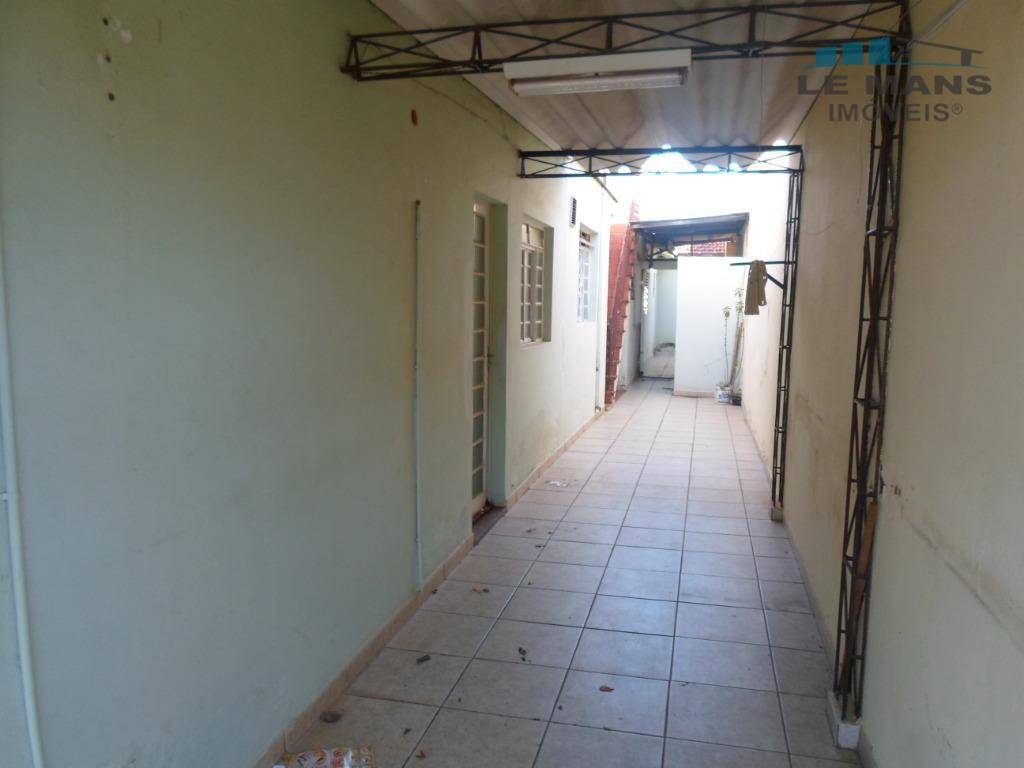 Casa à venda com 2 quartos, 70m² - Foto 2