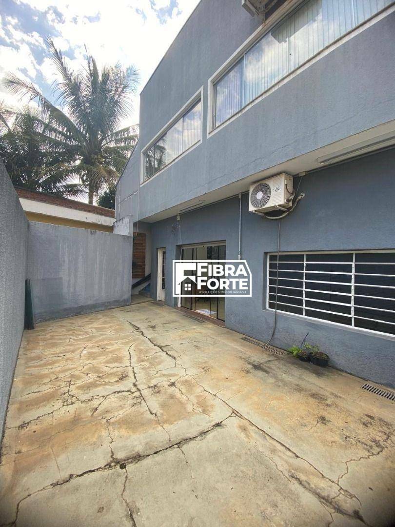 Prédio Inteiro, 200 m² - Foto 1