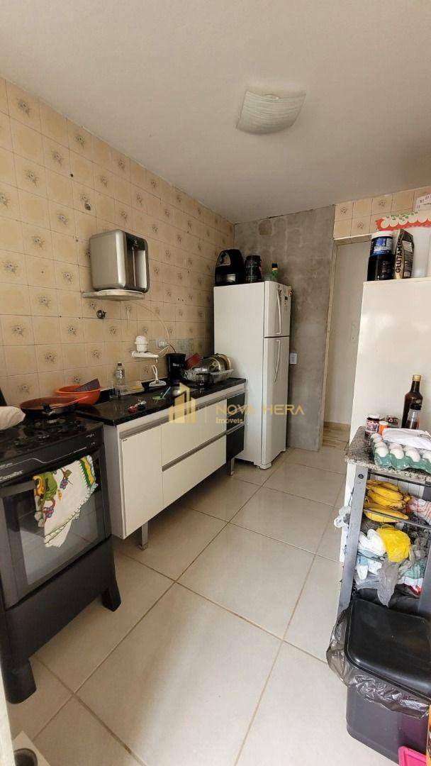 Apartamento à venda com 2 quartos, 60m² - Foto 2