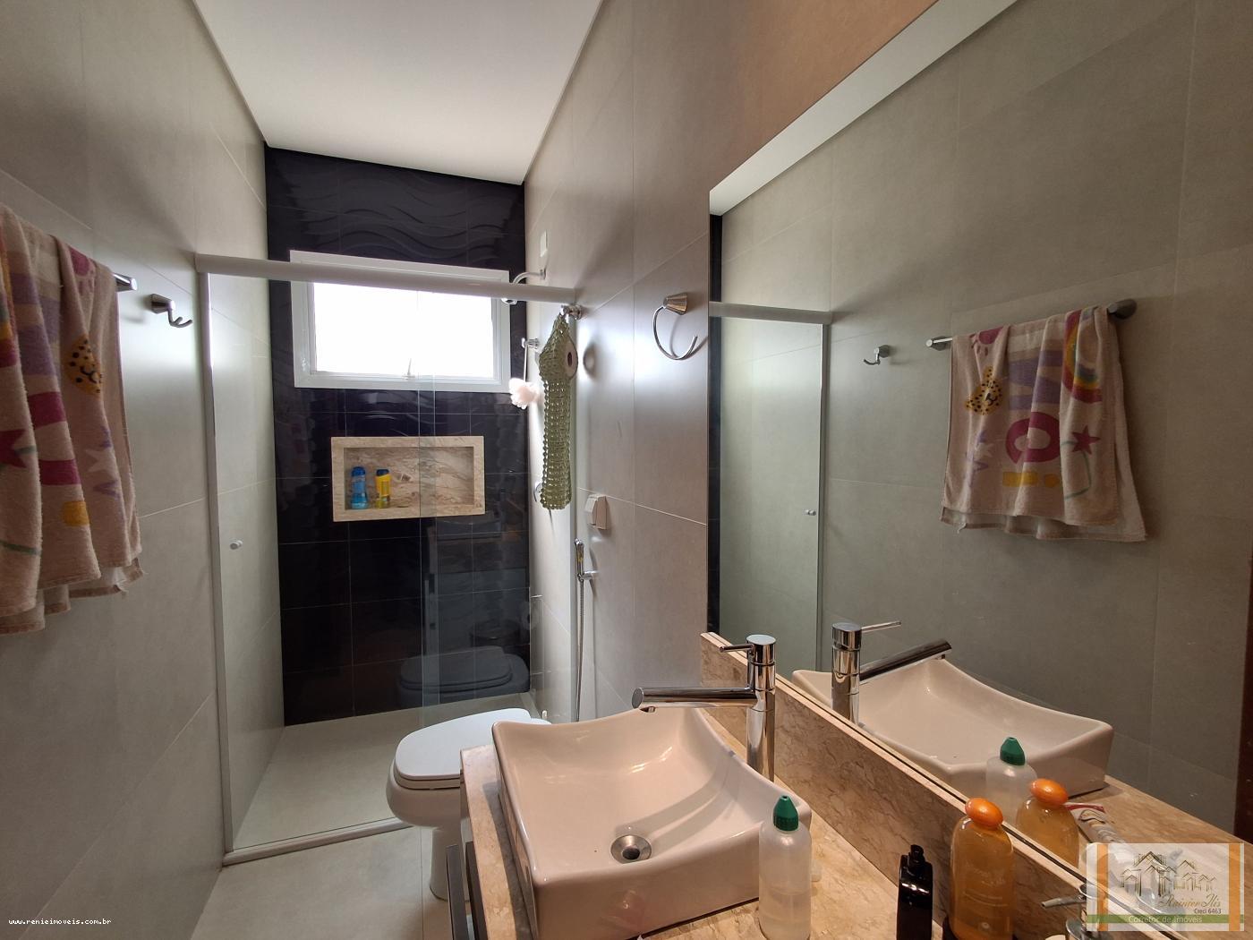 Casa à venda com 3 quartos, 360m² - Foto 15