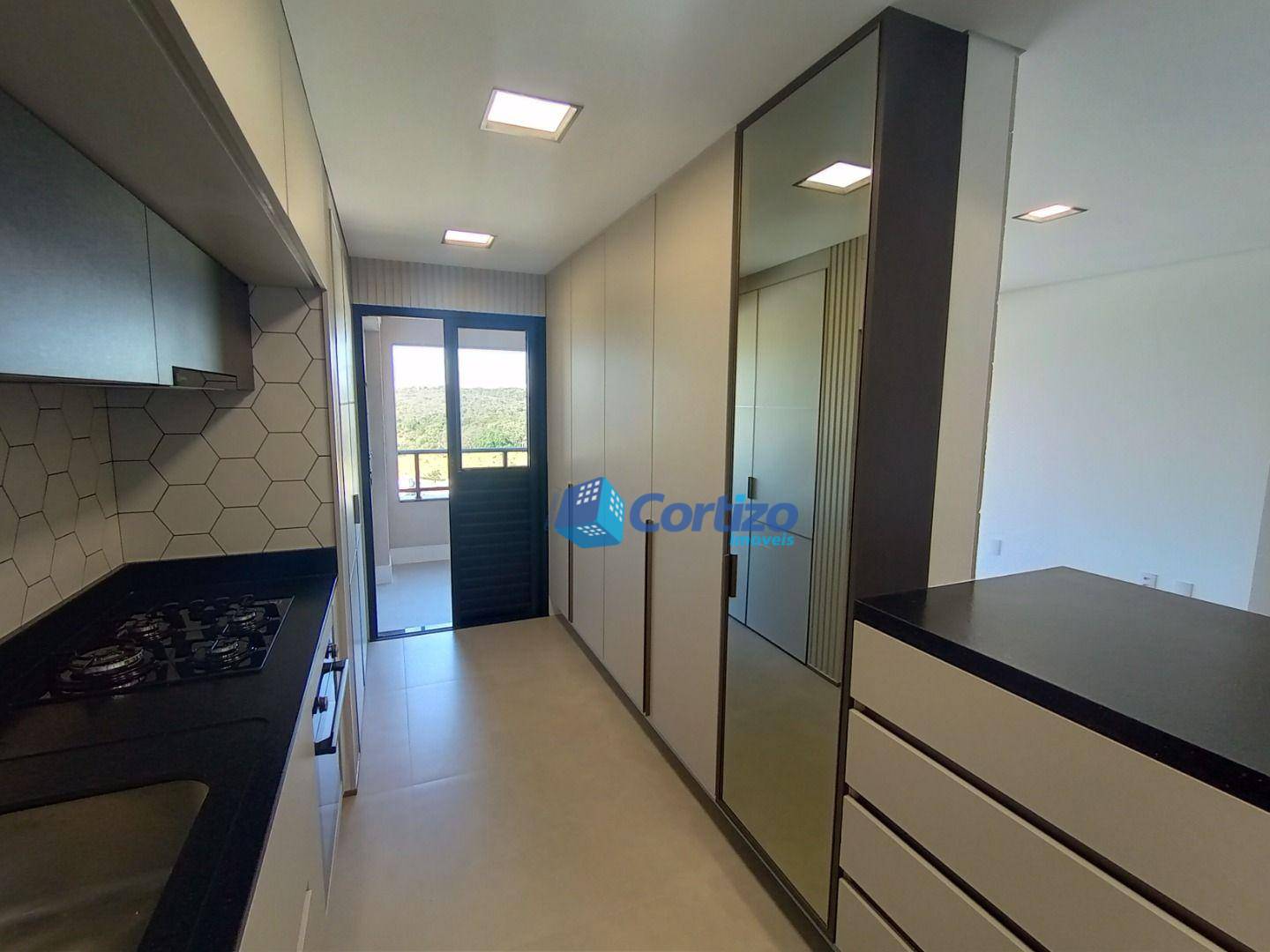 Apartamento para alugar com 3 quartos, 98m² - Foto 5