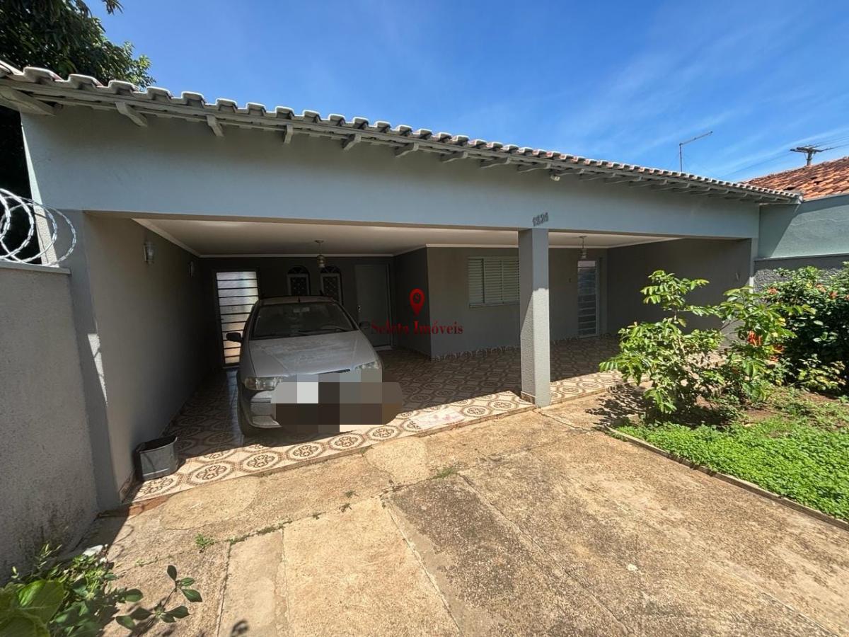 Casa à venda com 2 quartos, 250m² - Foto 1