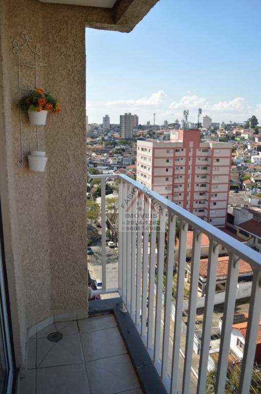 Apartamento à venda com 3 quartos, 67m² - Foto 2