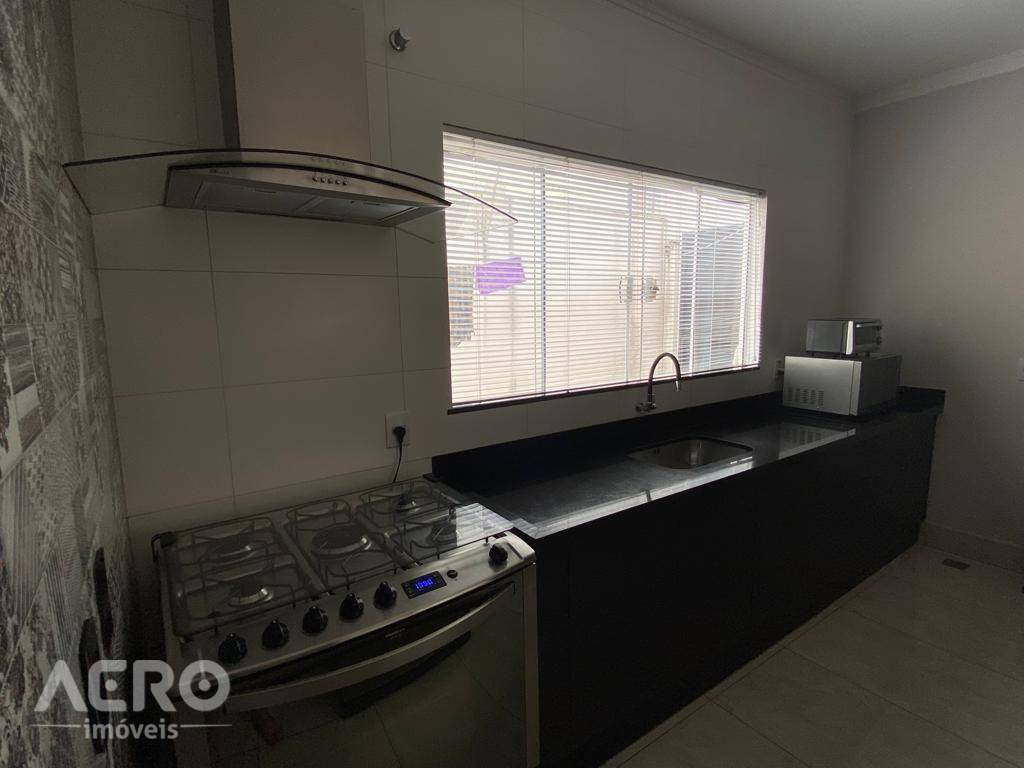 Casa à venda com 3 quartos, 258m² - Foto 19