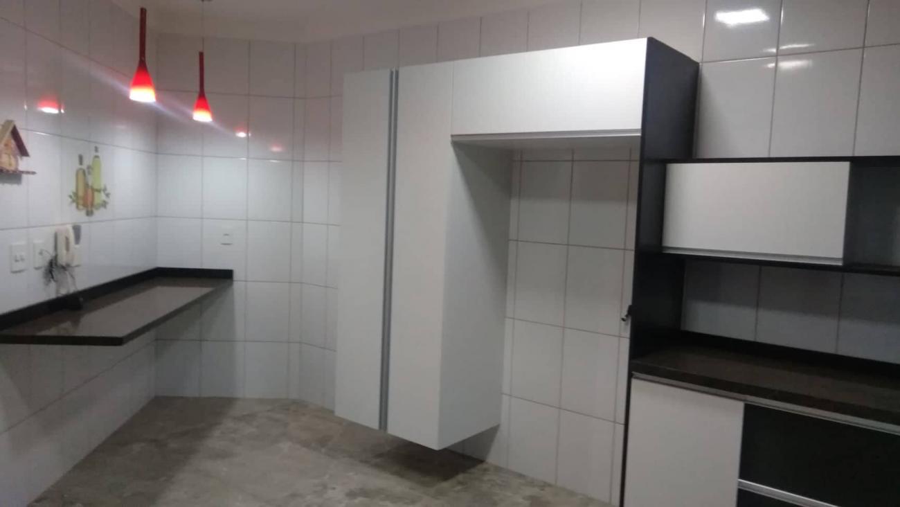 Casa à venda com 3 quartos, 270m² - Foto 14