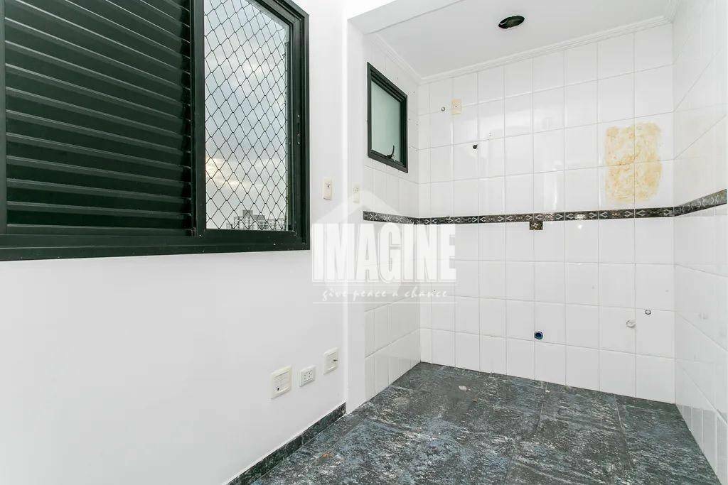 Apartamento à venda com 3 quartos, 131m² - Foto 35