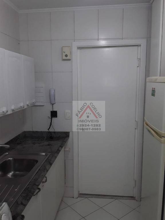 Apartamento à venda com 3 quartos, 75m² - Foto 12