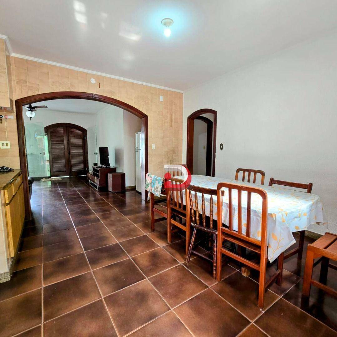 Casa à venda e aluguel com 4 quartos, 140m² - Foto 8