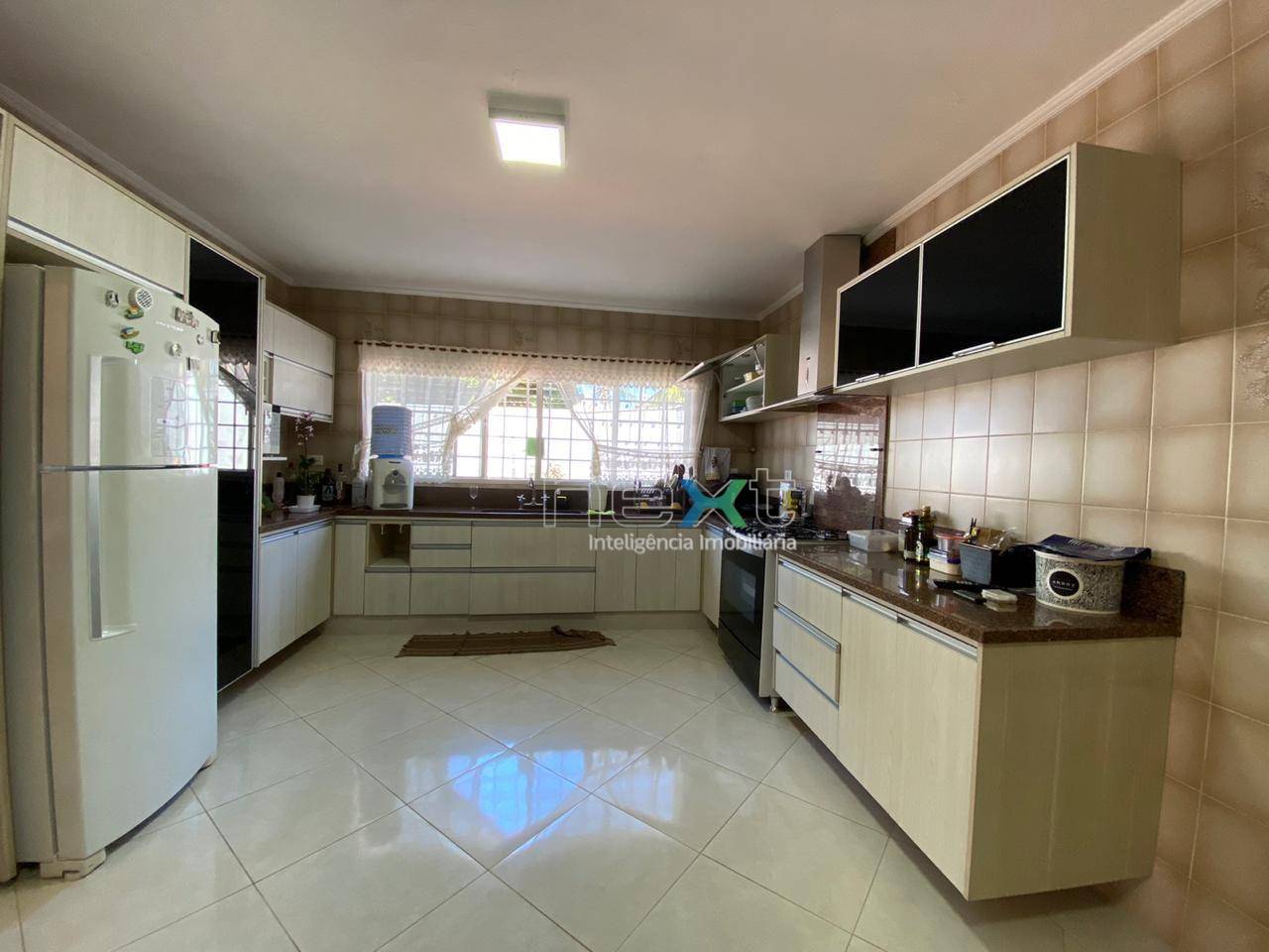 Sobrado à venda com 3 quartos, 550m² - Foto 9