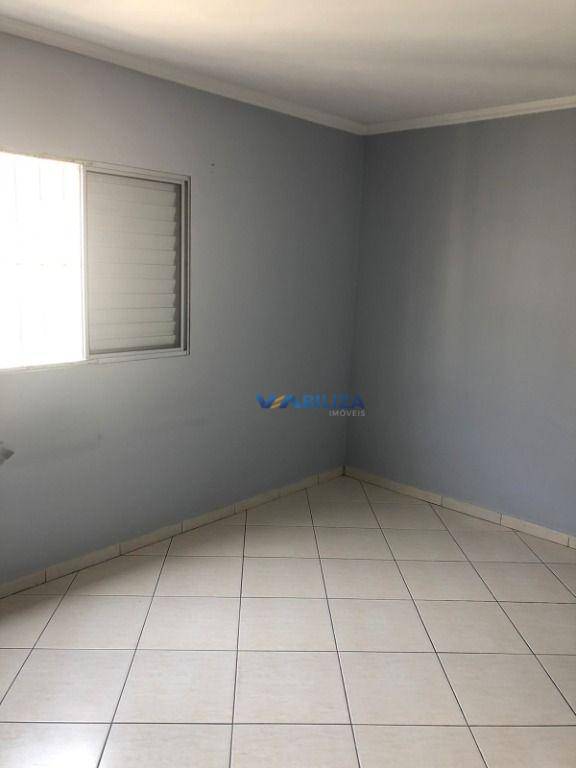 Apartamento à venda com 2 quartos, 70m² - Foto 4