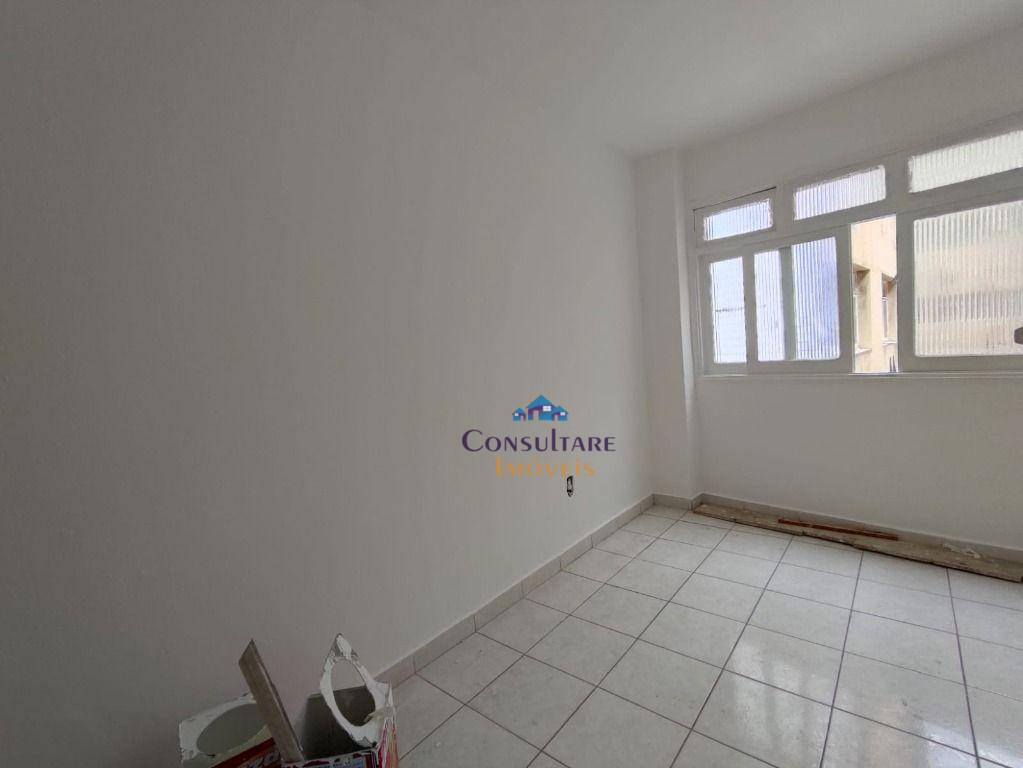 Apartamento para alugar com 3 quartos, 107m² - Foto 11