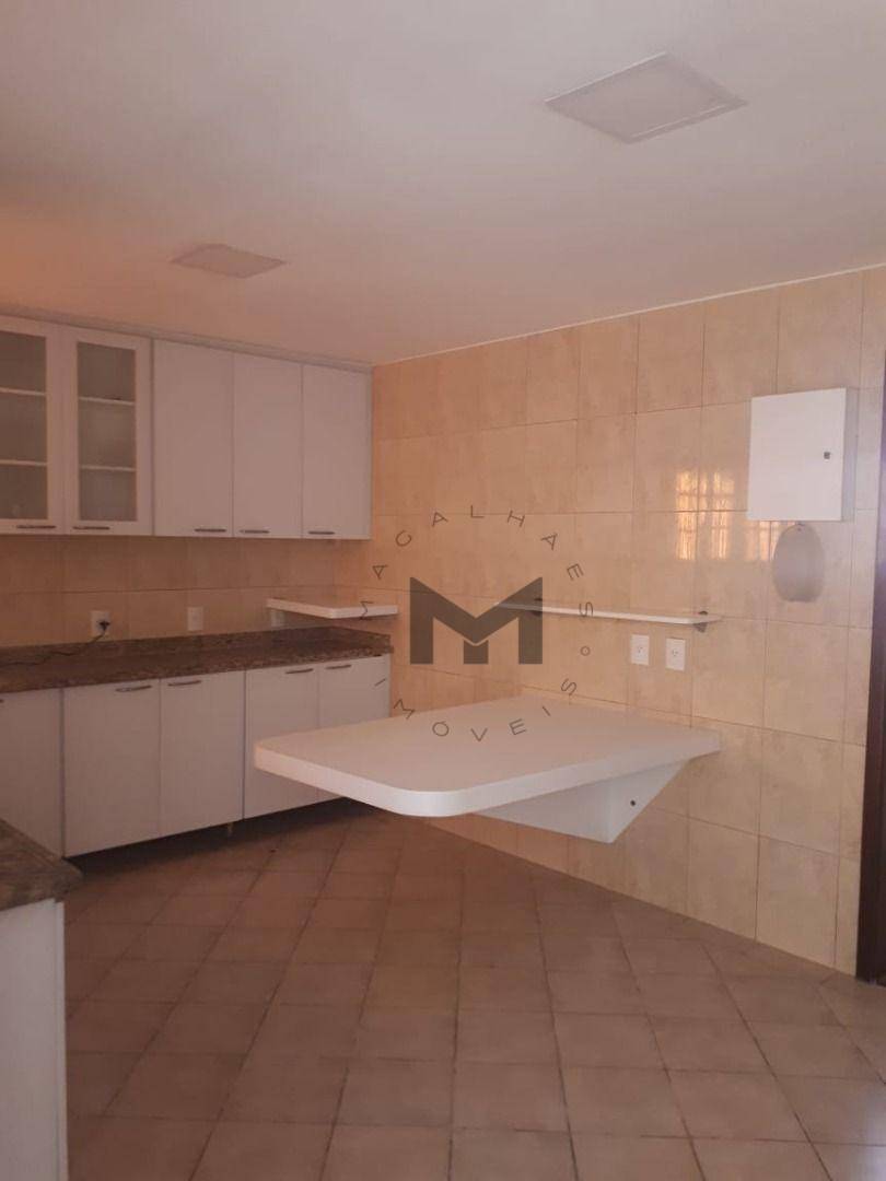 Casa à venda com 7 quartos, 399m² - Foto 12